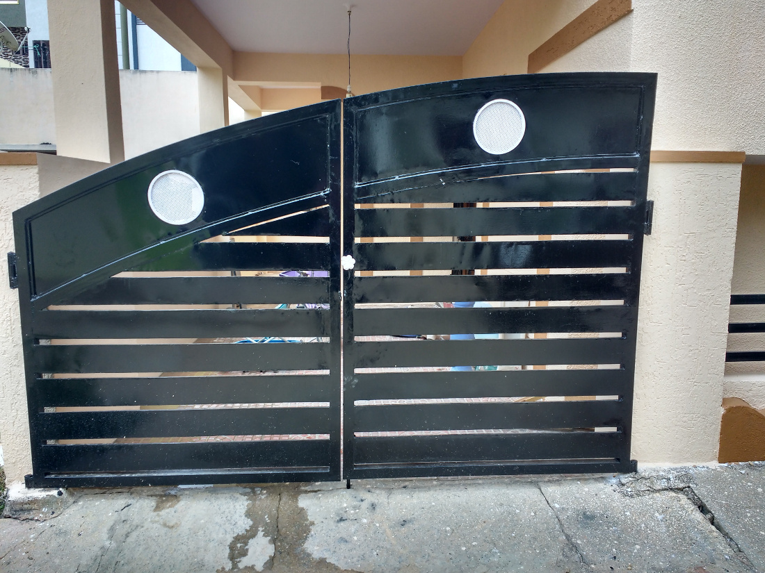 Home Colour Paint Black Colour Gate Painting Metal Painting For Exterior Left