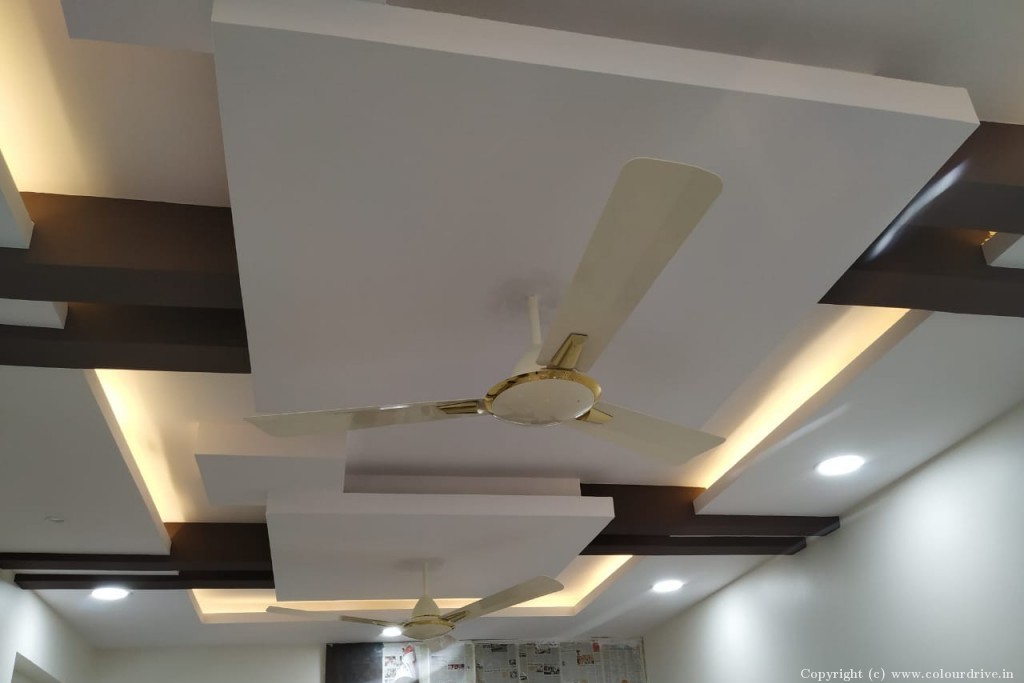 Office False Ceiling Design White And Brown Design False Ceiling for Meeting Hall